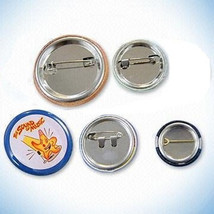 Kitűző biztosítótűvel